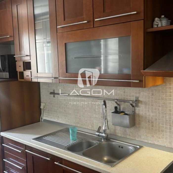 Stan Prodaja Beograd Vojvode Stepe 93 m2
