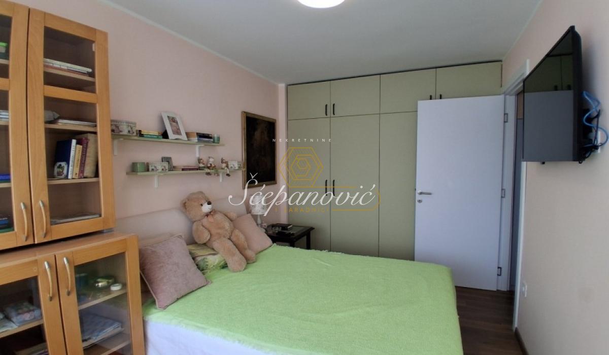 Stan Prodaja Novi Sad  76 m2