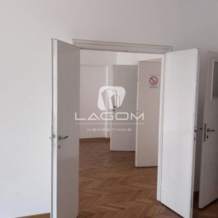 Stan Izdavanje Beograd Knez Mihailova 89 m2