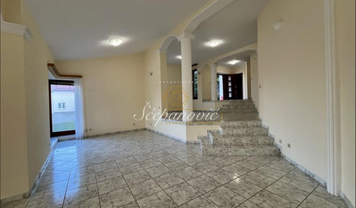 Kuća Prodaja Novi Sad Popovica 268 m2