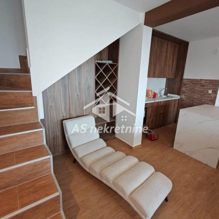 Kuća Prodaja Beograd  185 m2