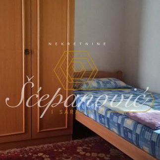 Kuća na prodaju, Jazak, Irig, 188m², 180.000 €
