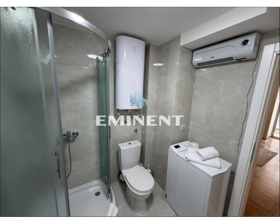 lokali-izdavanje-beograd-OzZtpsh91Y Dvosoban stan za izdavanje, Hram Svetog Save, Beograd, 54m², 850 €/mes