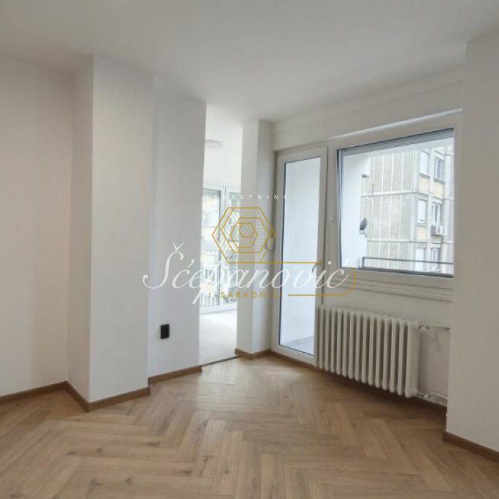 Stan Prodaja Novi Sad  73 m2