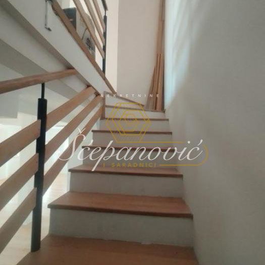 Stan Izdavanje Novi Sad  136 m2