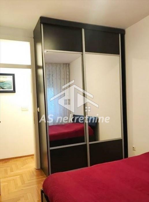 lokali-izdavanje-beograd-T13tnERUjv Trosoban stan za izdavanje, Blok 25 – Arena, Beograd, 80m², 900 €/mes