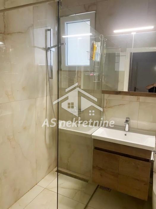 Stan Izdavanje Beograd Hram Svetog Save 58 m2