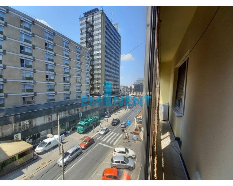 Trosoban stan za izdavanje, Slavija, Beograd, 72m², 1.000 €/mes