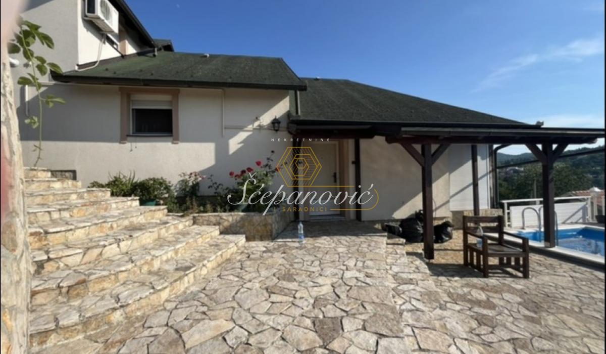 Kuća Prodaja Novi Sad  223 m2