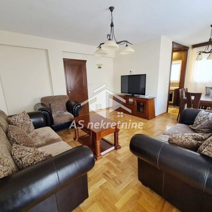 Stan Izdavanje Beograd Hram Svetog Save 78 m2