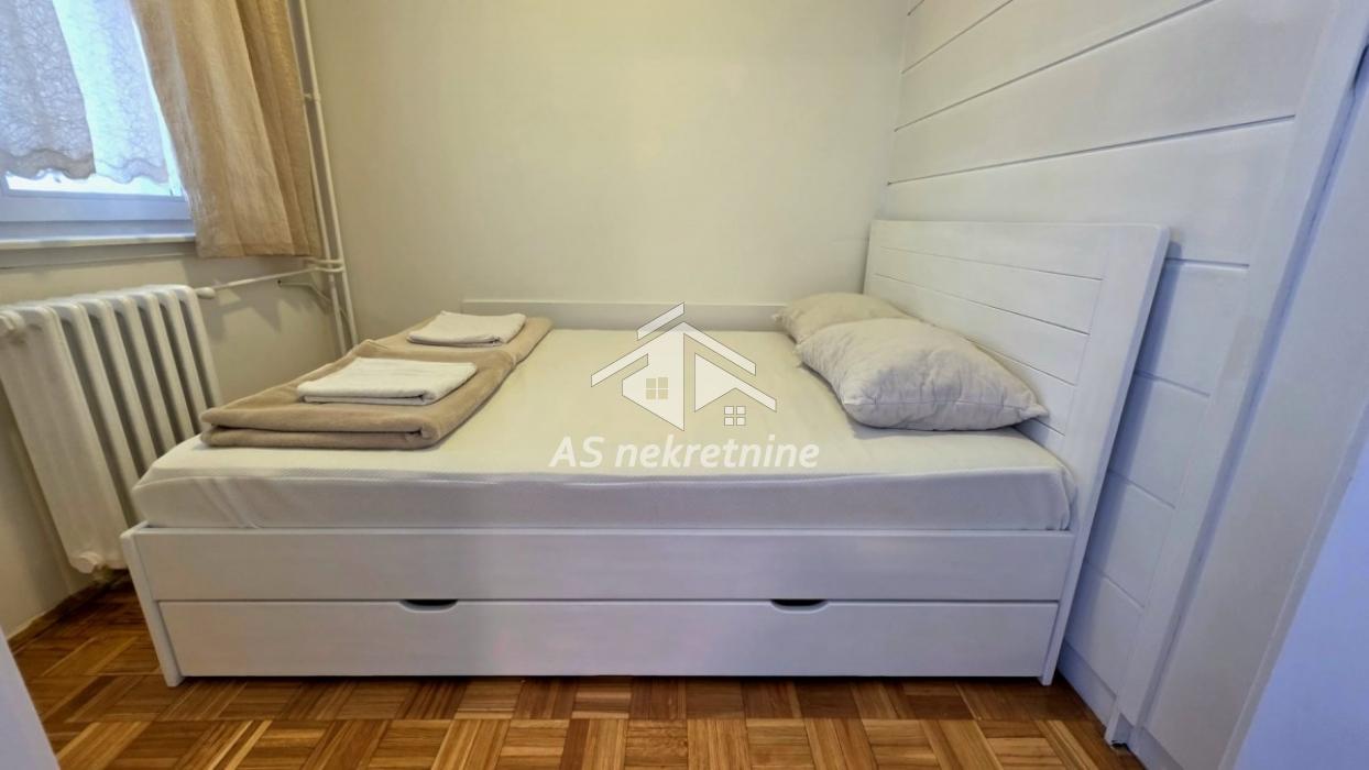 lokali-izdavanje-beograd-UWPfUyGmuR Dvosoban stan za izdavanje, Slavija, Beograd, 46m², 800 €/mes