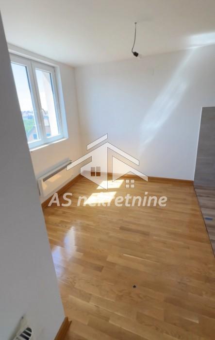 Trosoban stan na prodaju, Jajinci, Beograd, 128m², 180.000 €