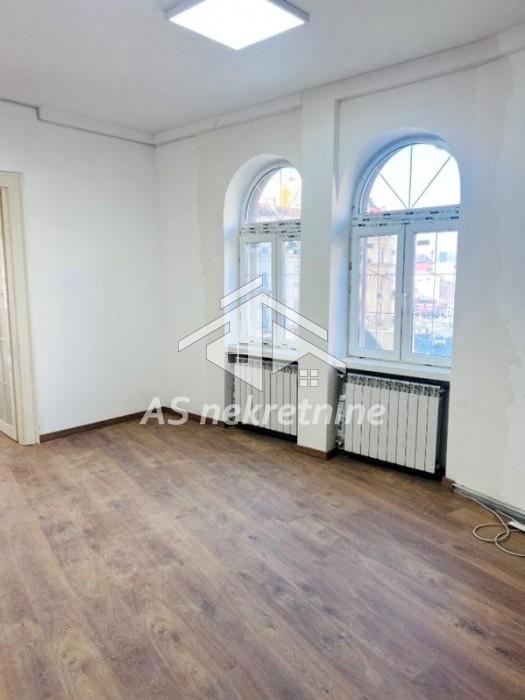Četvorosoban stan za izdavanje, Zeleni Venac, Beograd, 107m², 1.400 €/mes