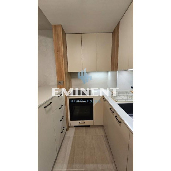 Stan Prodaja Beograd Blok 65 76 m2