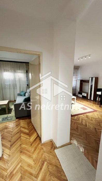 Stan Izdavanje Beograd Blok 33 - Geneks 62 m2