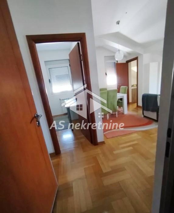 Trosoban stan za izdavanje, Vukov Spomenik, Beograd, 59m², 800 €/mes