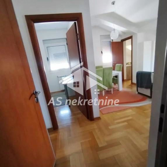 Trosoban stan za izdavanje, Vukov Spomenik, Beograd, 59m², 800 €/mes