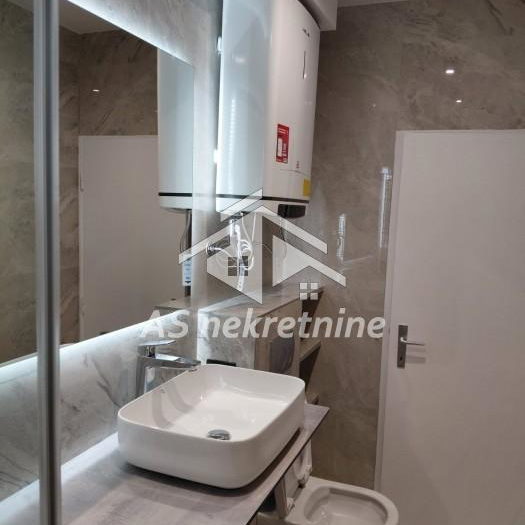 Trosoban stan za izdavanje, Blok 11c – Stari Merkator, Beograd, 64m², 750 €/mes