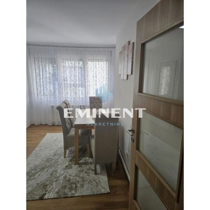 Stan Izdavanje Beograd Kalenić Pijaca 60 m2