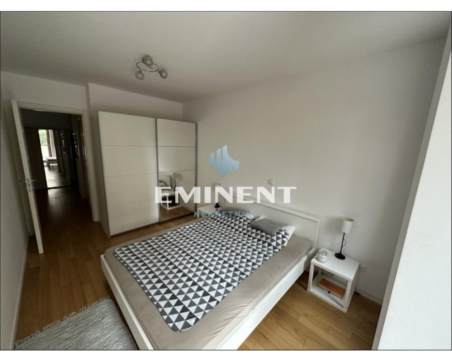 lokali-izdavanje-beograd-pi0Q02nMRr Dvosoban stan za izdavanje, A Blok – Blok 67a, Beograd, 65m², 1.000 €/mes