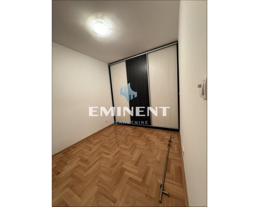 Stan Izdavanje Beograd Blok 72 42 m2