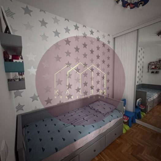 Trosoban stan na prodaju, Vojvode Vlahovića Voždovac, Beograd, 70m², 205.000 €