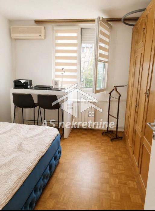 Stan Izdavanje Beograd Blok 28 90 m2