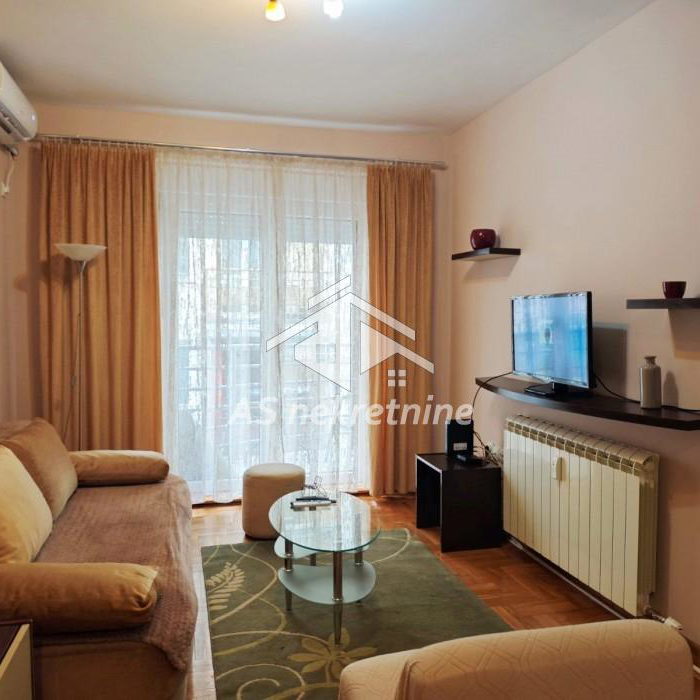 Stan Izdavanje Beograd Đeram Pijaca 58 m2