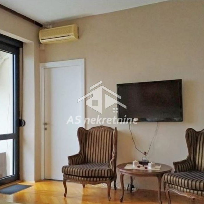 Stan Izdavanje Beograd London 100 m2