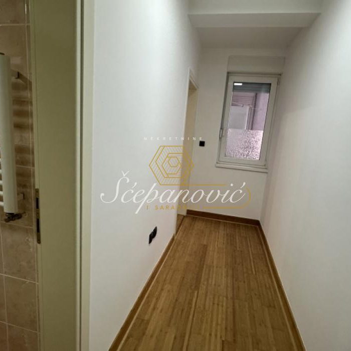 Trosoban stan na prodaju, Grbavica, Novi Sad, 54m², 165.000 €
