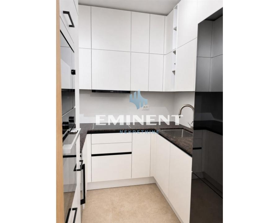 Stan Izdavanje Beograd Blok 65 81 m2