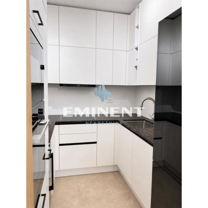Stan Izdavanje Beograd Blok 65 81 m2