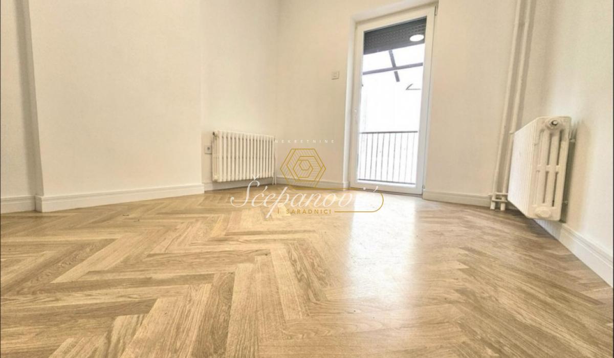 Trosoban stan na prodaju, Centar, Novi Sad, 75m², 258.750 €