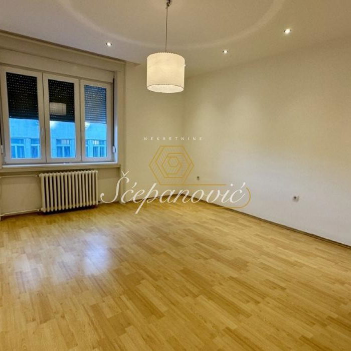Stan Prodaja Novi Sad  112 m2