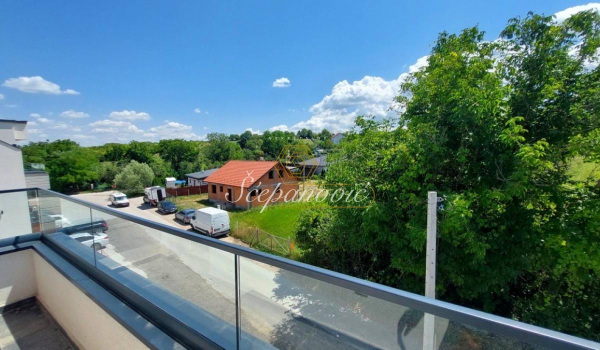 lokali-izdavanje-beograd-zviENIGrGg Četvorosoban stan na prodaju, Alibegovac, Novi Sad, 78m², 160.000 €