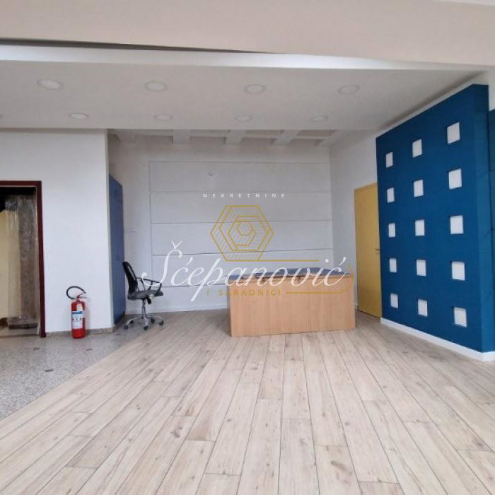 Lokal Izdavanje Novi Sad  92 m2