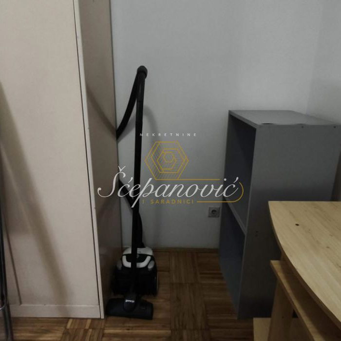 Stan Izdavanje Beograd Banjica 32 m2