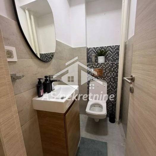 Četvorosoban stan za izdavanje, Blok 22, Beograd, 91m², 1.300 €/mes