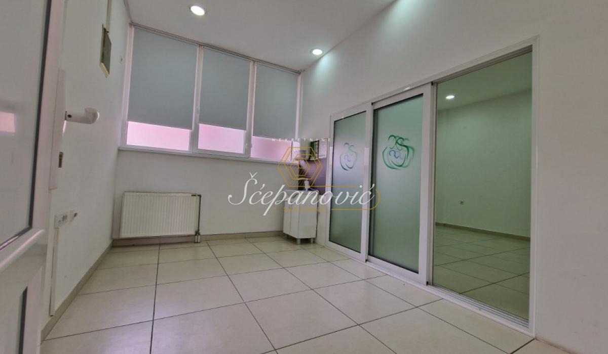 Lokal Prodaja Novi Sad  155 m2