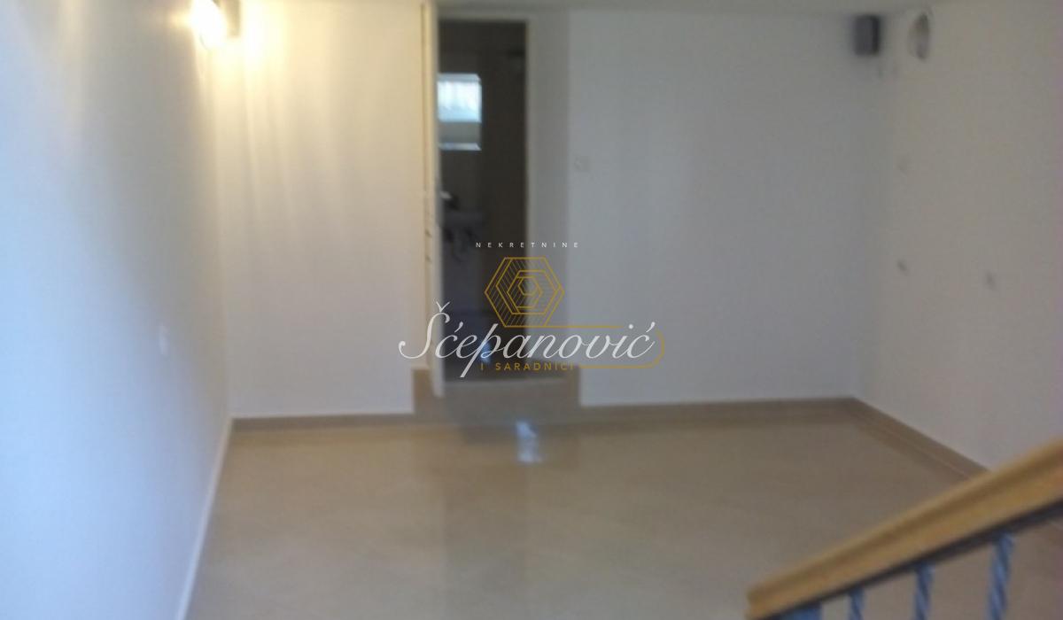 lokali-izdavanje-gljrXzjm4d Lokal na prodaju, Podbara, Novi Sad, 46m², 130.000 €