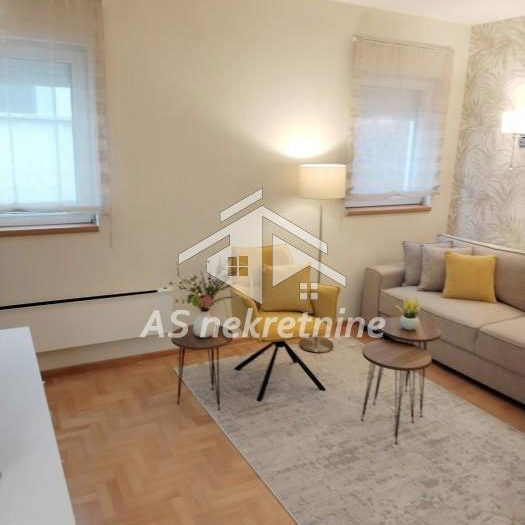 Stan Izdavanje Beograd Hram Svetog Save 54 m2