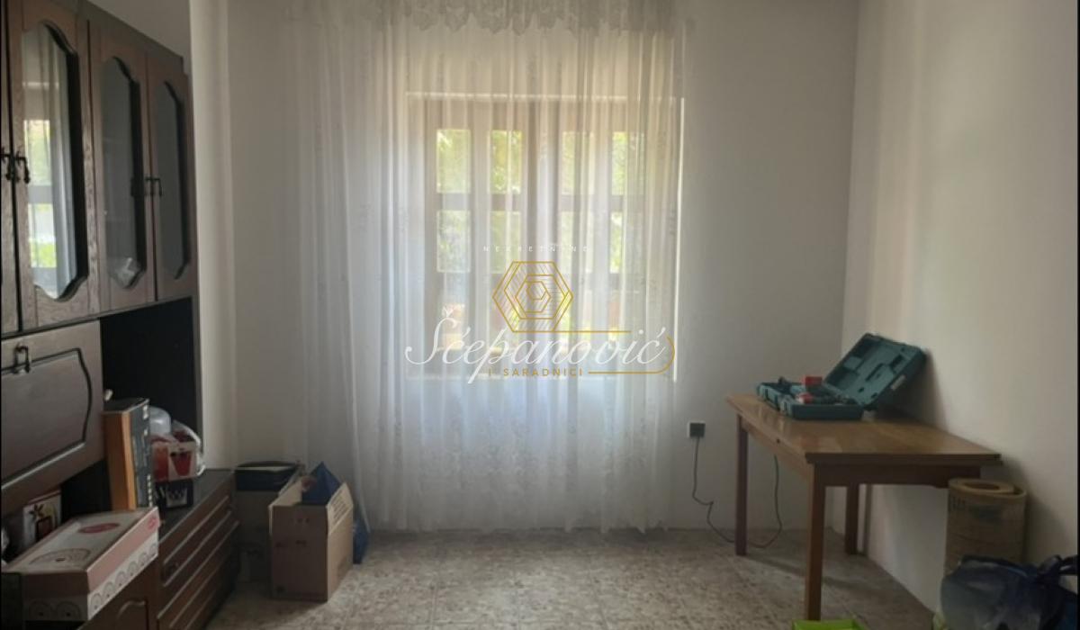 Kuća na prodaju, Kać, Novi Sad, 326m², 290.000 €