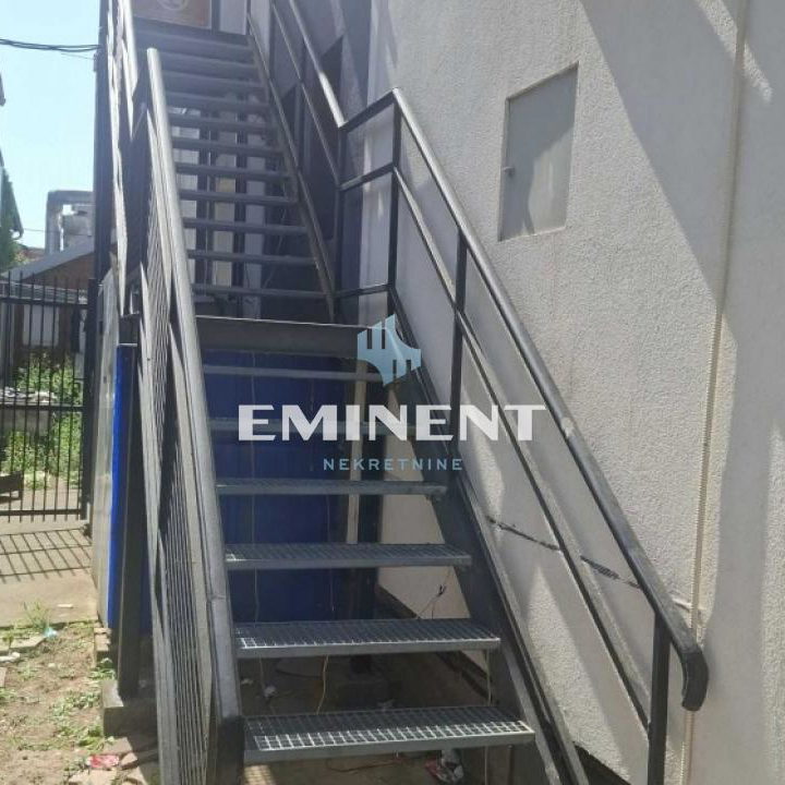 Lokal za izdavanje, Ledine, Beograd, 350m², 4.000 €/mes