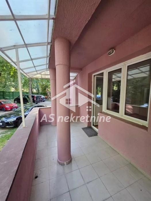 lokali-izdavanje-kamxoSVtMD Četvorosoban stan za izdavanje, Dedinje, Beograd, 104m², 1.500 €/mes