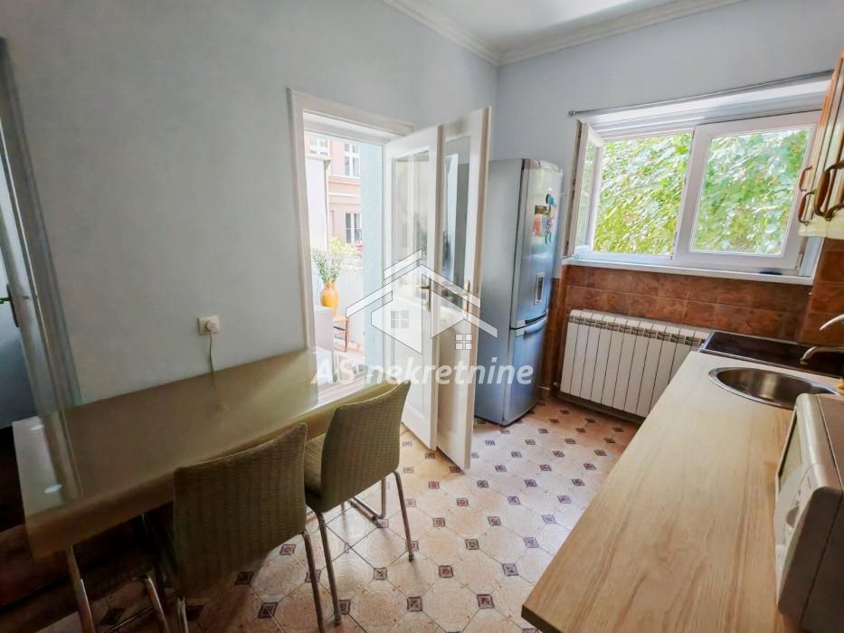 Jednosoban stan za izdavanje, Slavija, Beograd, 44m², 600 €/mes