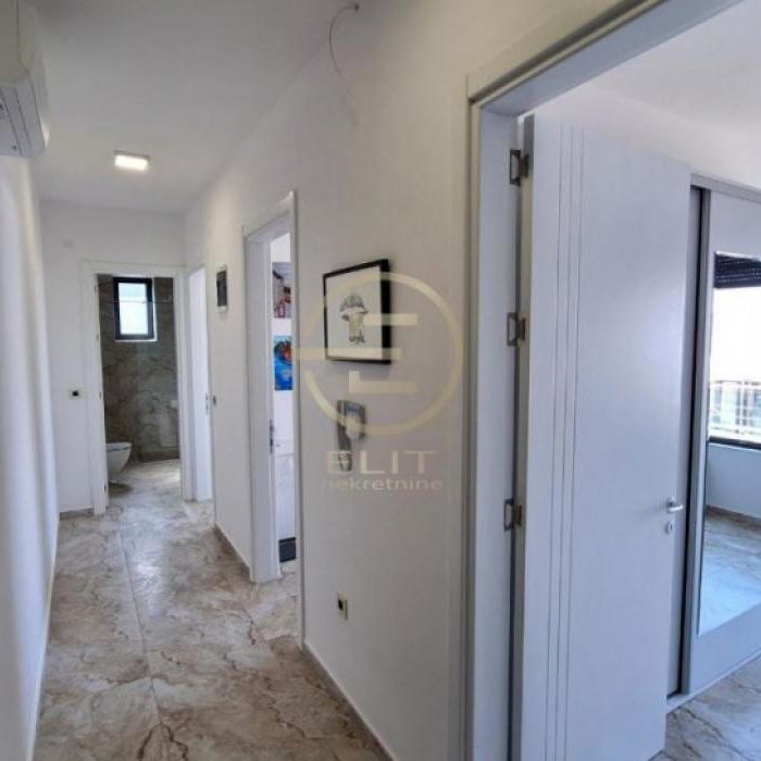Petosoban stan na prodaju, Sremska Kamenica, Novi Sad, 145m², 390.000 €