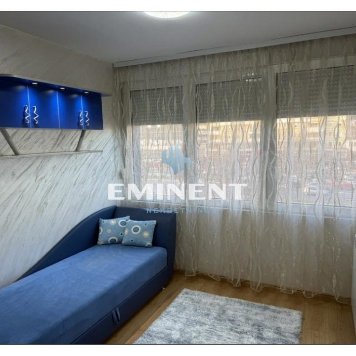 Trosoban stan za izdavanje, Blok 22, Beograd, 80m², 2. sprat, 1.000 €/mes