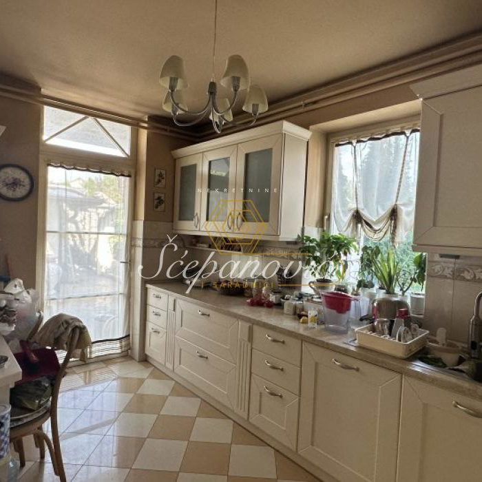 Kuća Izdavanje Novi Sad  93 m2