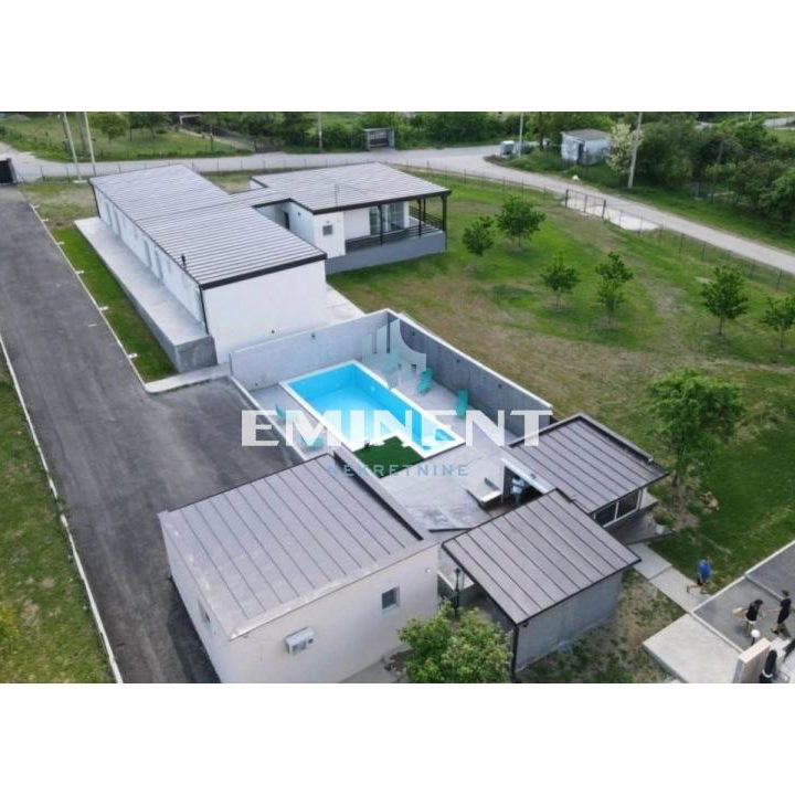 Kuća na prodaju, Babe, Beograd, 650m², 680.000 €