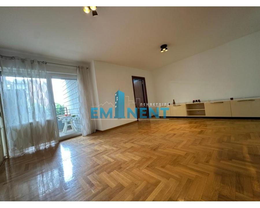 Stan Izdavanje Beograd Autokomanda 80 m2